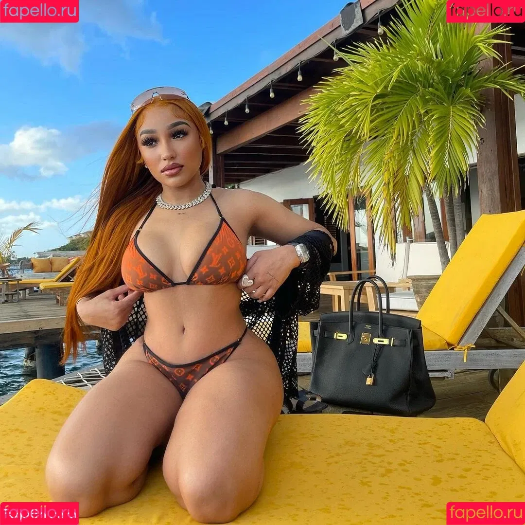 Ella Bandz Onlyfans Photo Gallery 