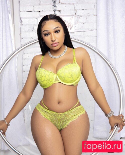 Ella Bandz Nude Onlyfans Photo 17