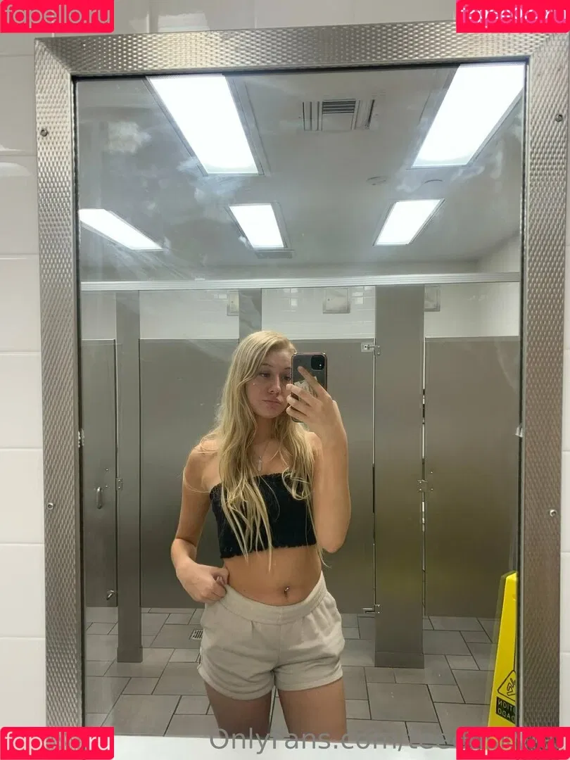 SkylerStormxo Onlyfans Photo Gallery 