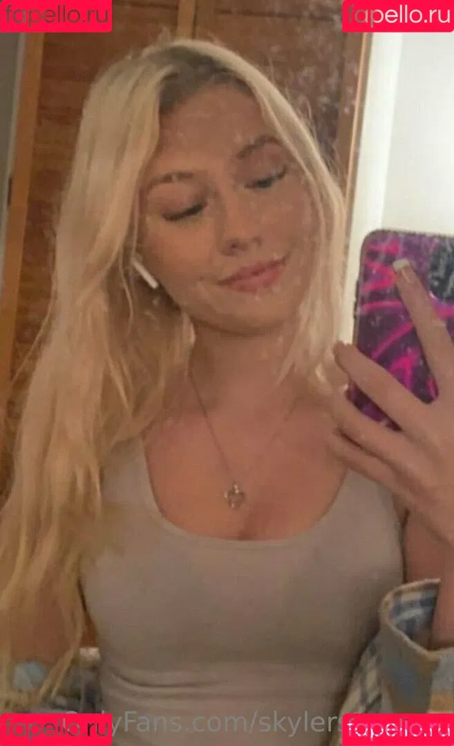 SkylerStormxo Onlyfans Photo Gallery 