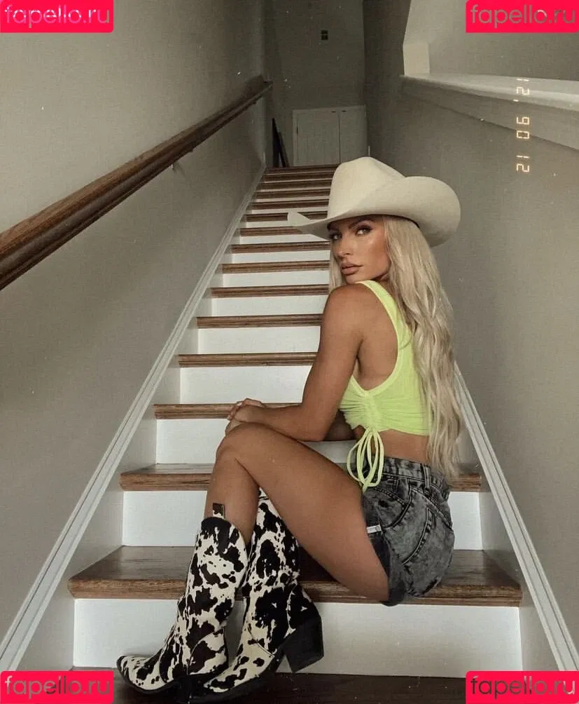 Holly Stocks Onlyfans Photo Gallery 