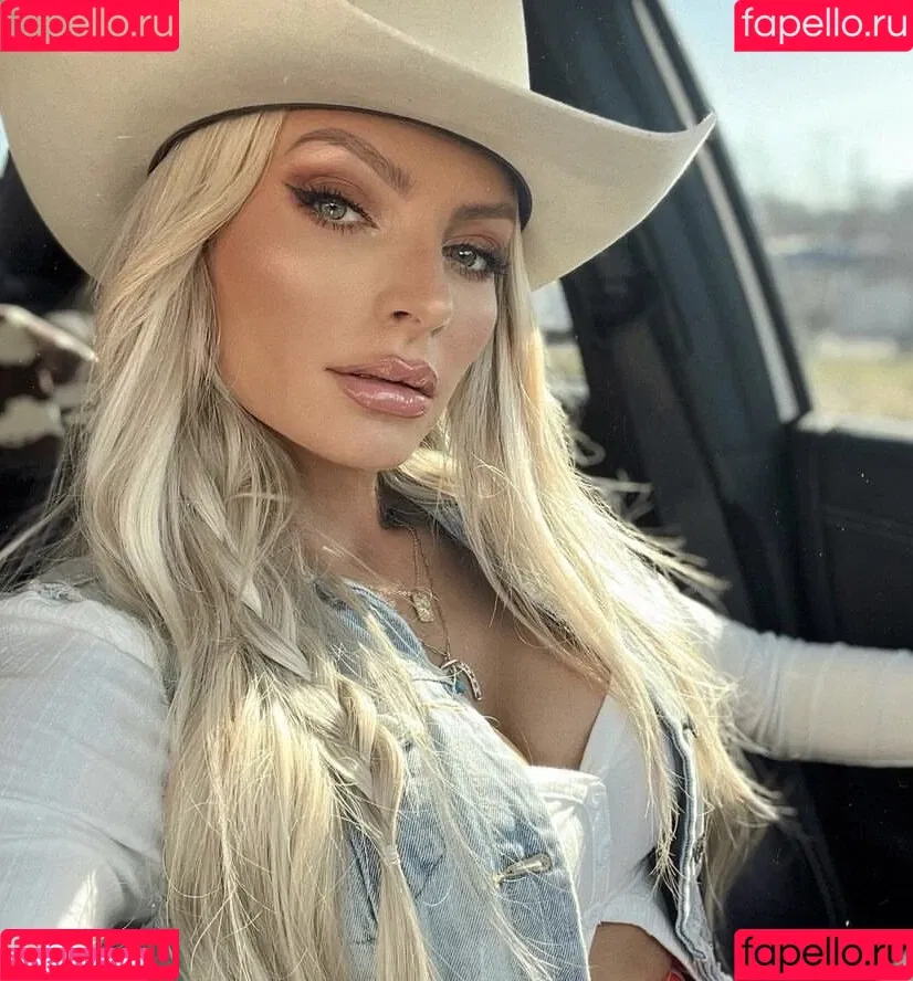 Holly Stocks Onlyfans Photo Gallery 