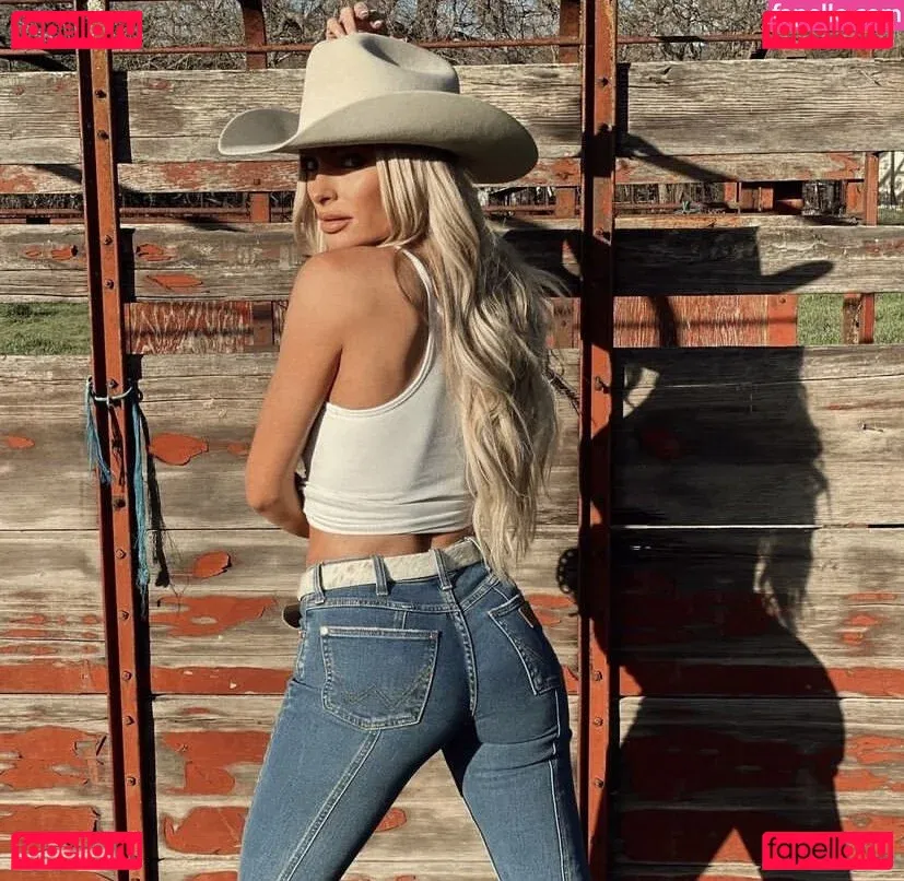 Holly Stocks Onlyfans Photo Gallery 