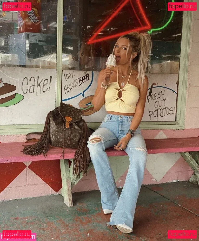 Holly Stocks Onlyfans Photo Gallery 