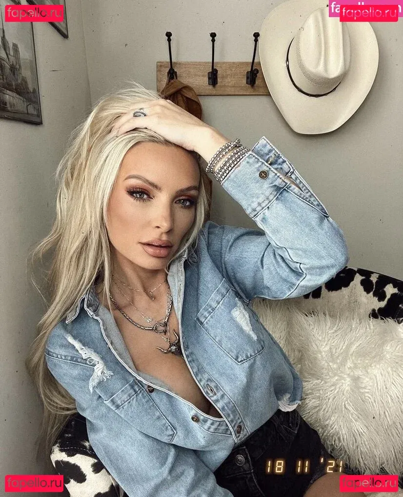 Holly Stocks Onlyfans Photo Gallery 