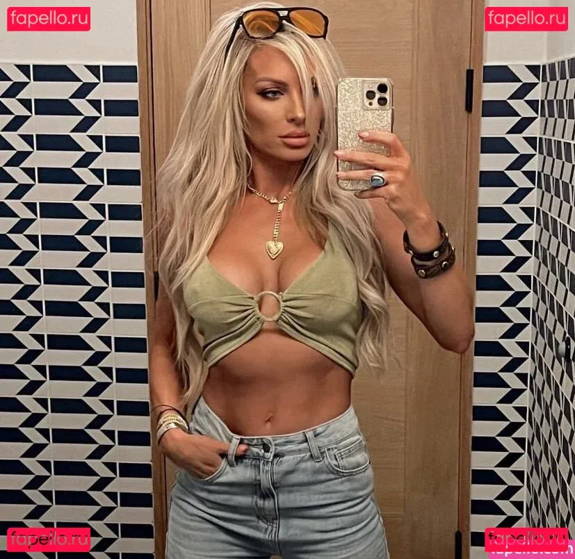 Holly Stocks Onlyfans Photo Gallery 