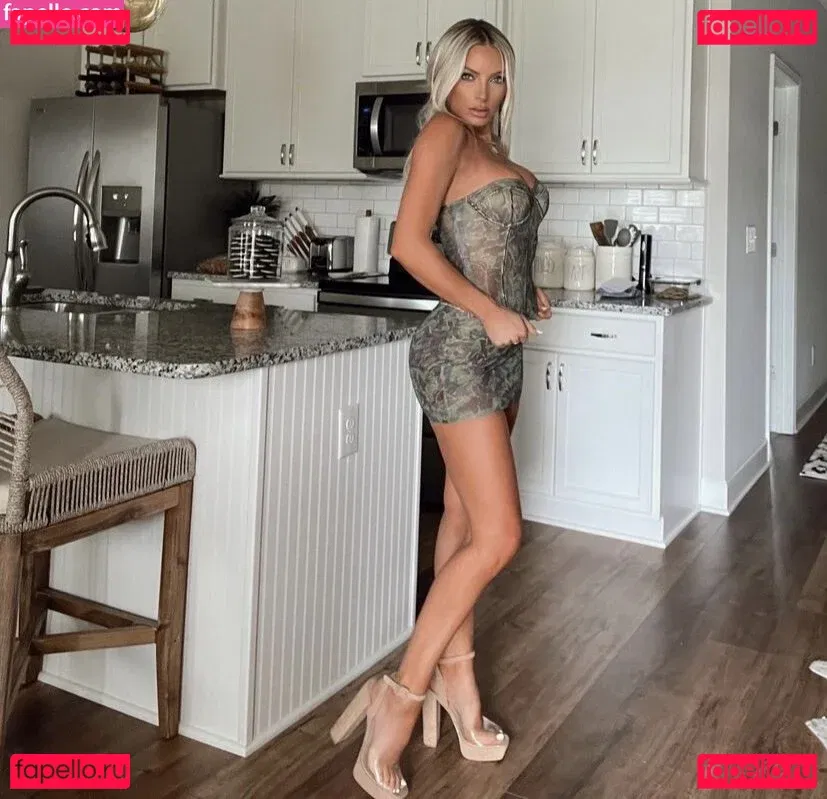 Holly Stocks Onlyfans Photo Gallery 
