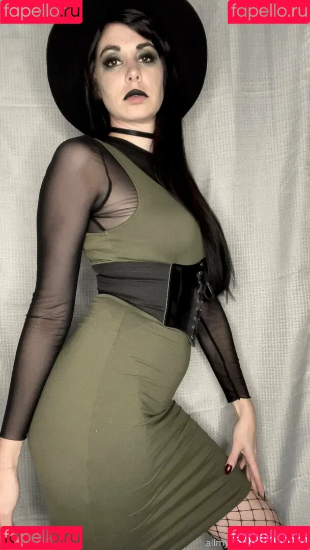 yubaba_yaga Onlyfans Photo Gallery 
