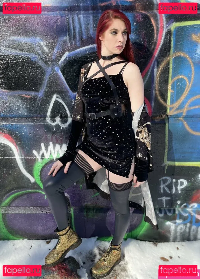 yubaba_yaga Onlyfans Photo Gallery 