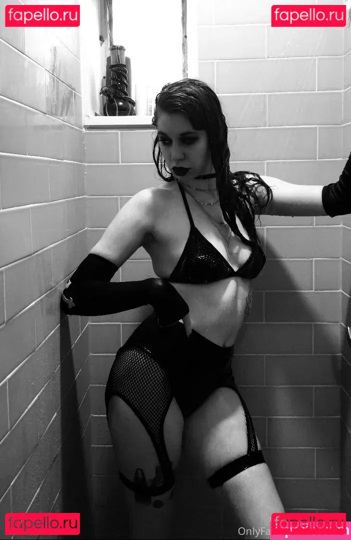 yubaba_yaga Onlyfans Photo Gallery 