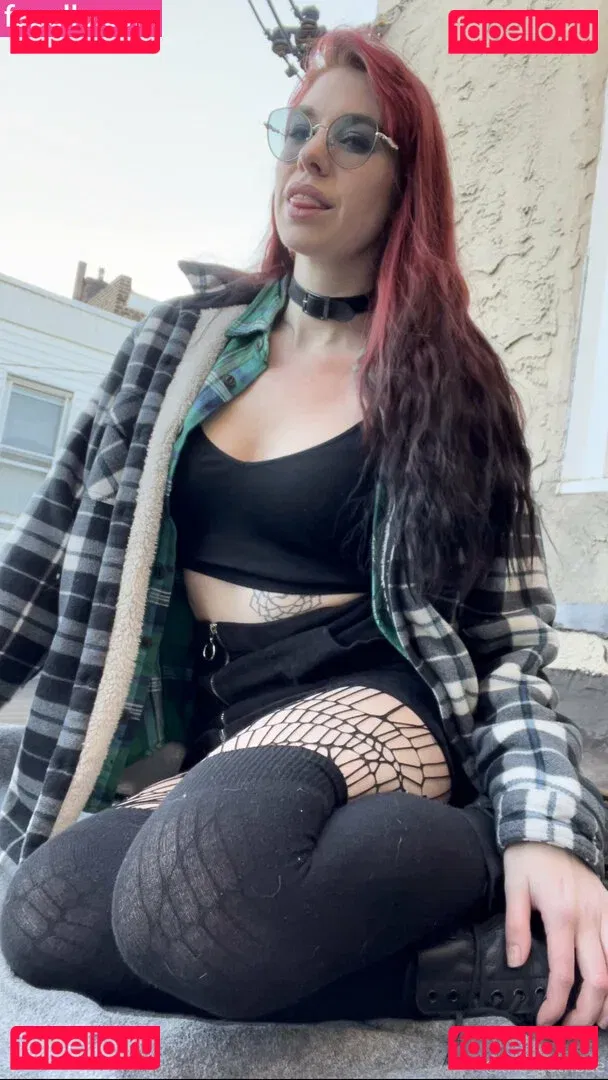 yubaba_yaga Onlyfans Photo Gallery 