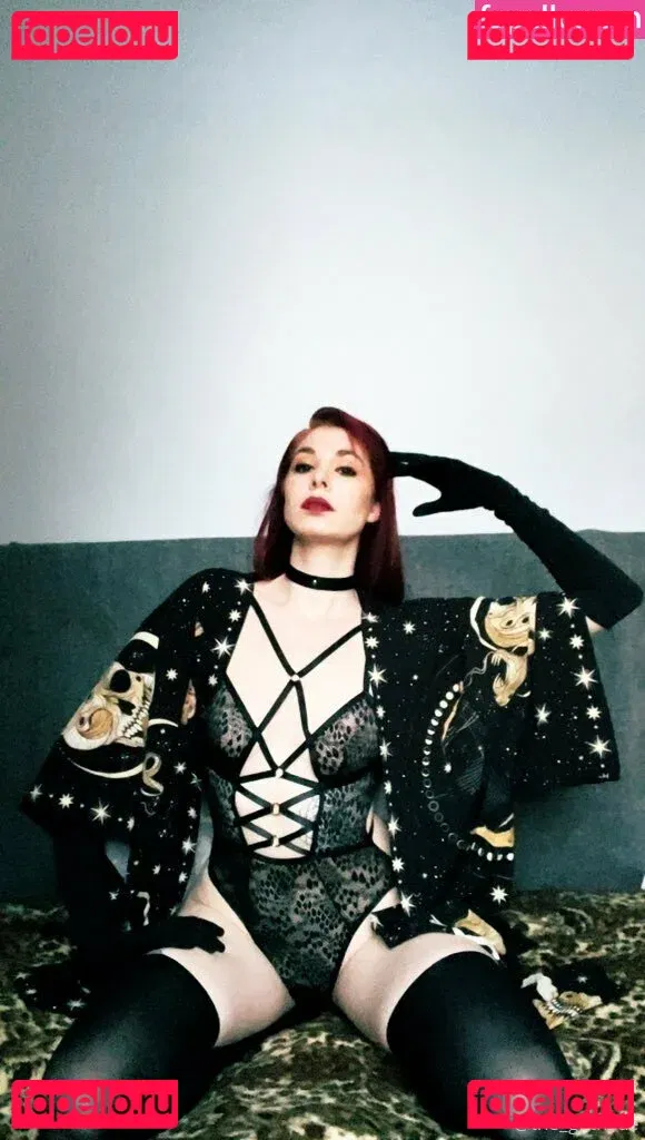 yubaba_yaga Onlyfans Photo Gallery 