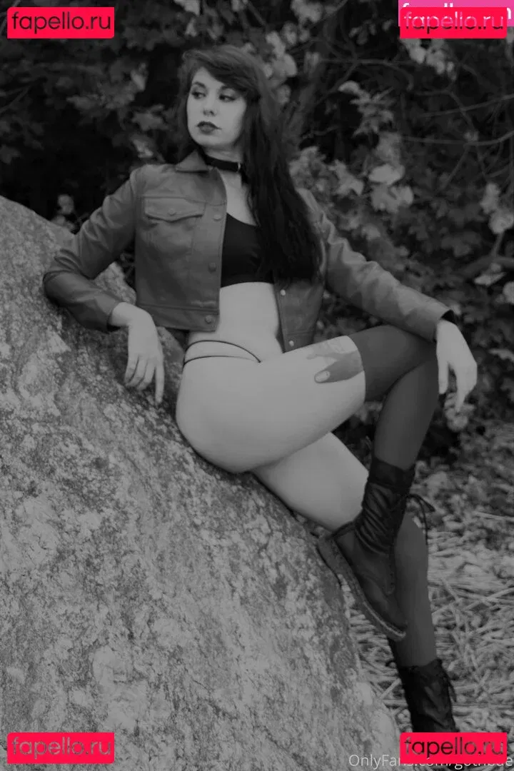 yubaba_yaga Onlyfans Photo Gallery 