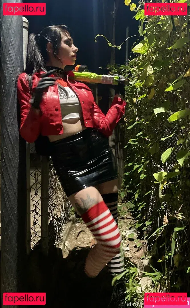 yubaba_yaga Onlyfans Photo Gallery 