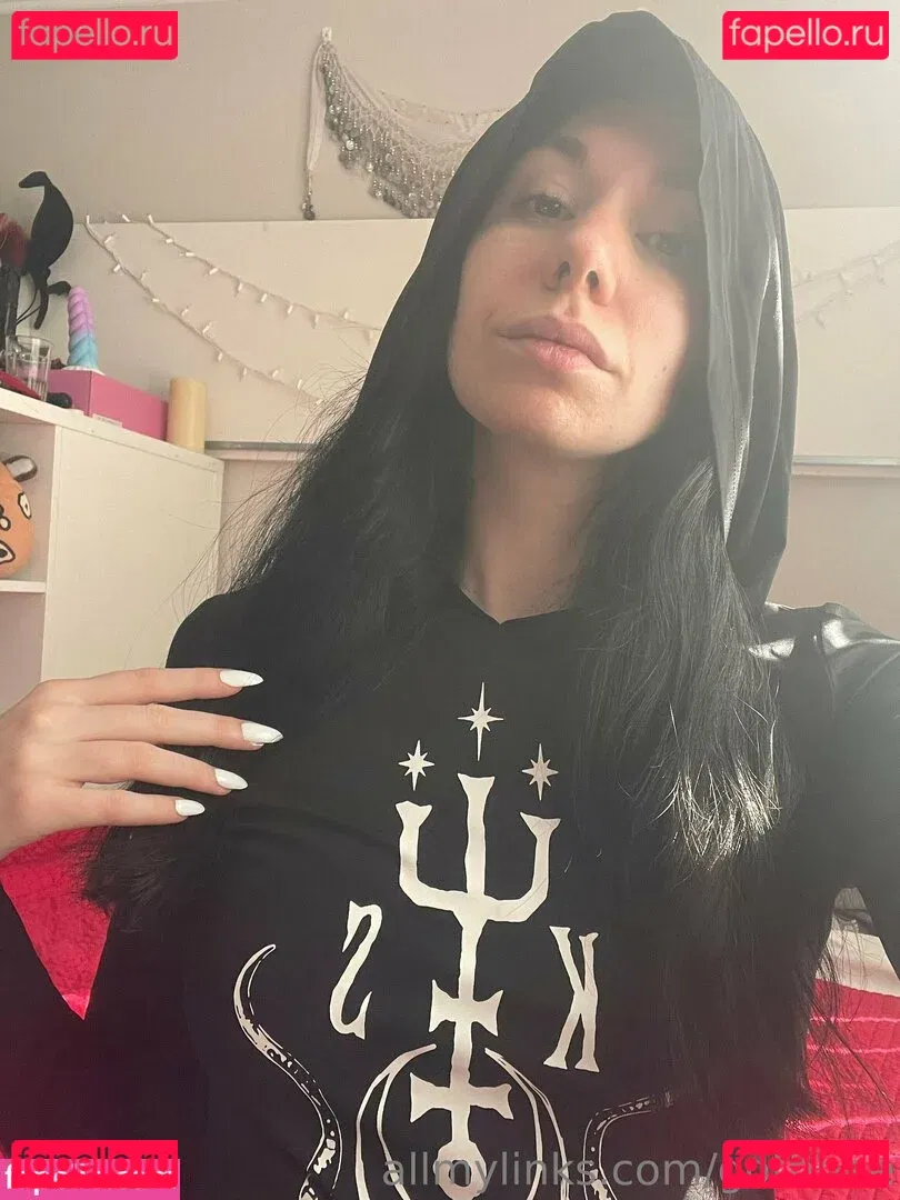 yubaba_yaga Onlyfans Photo Gallery 