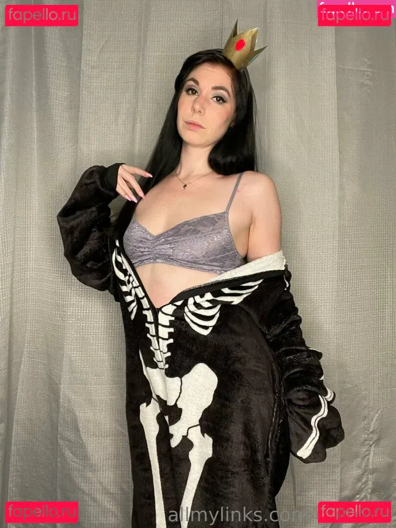 yubaba_yaga Onlyfans Photo Gallery 