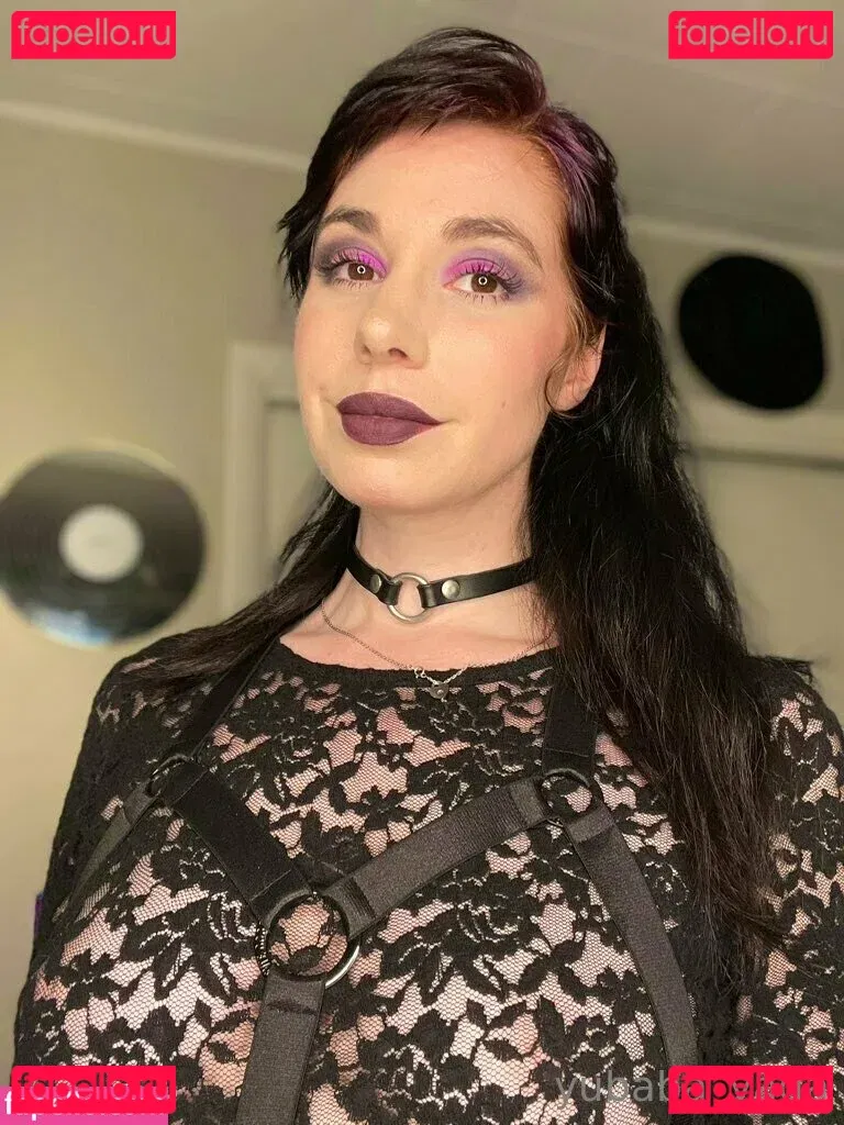 yubaba_yaga Onlyfans Photo Gallery 