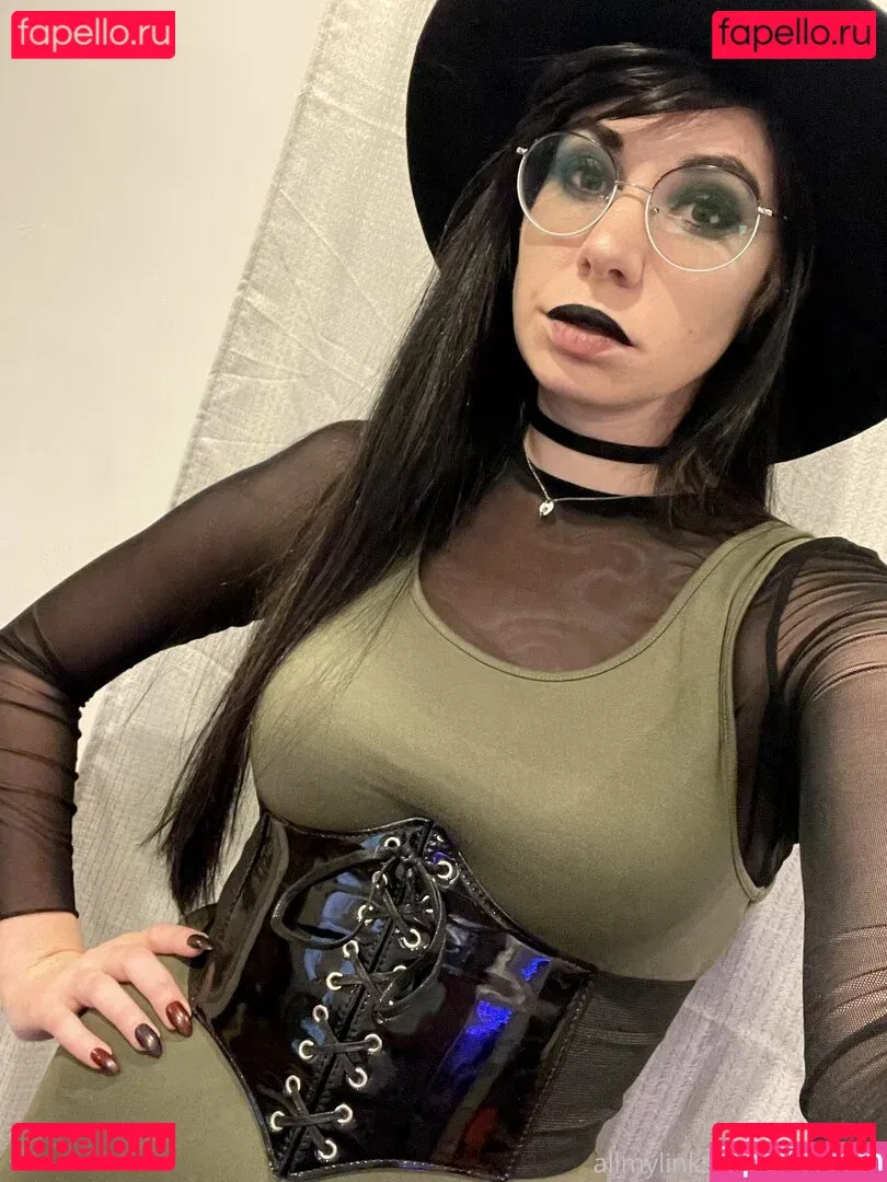 yubaba_yaga Onlyfans Photo Gallery 