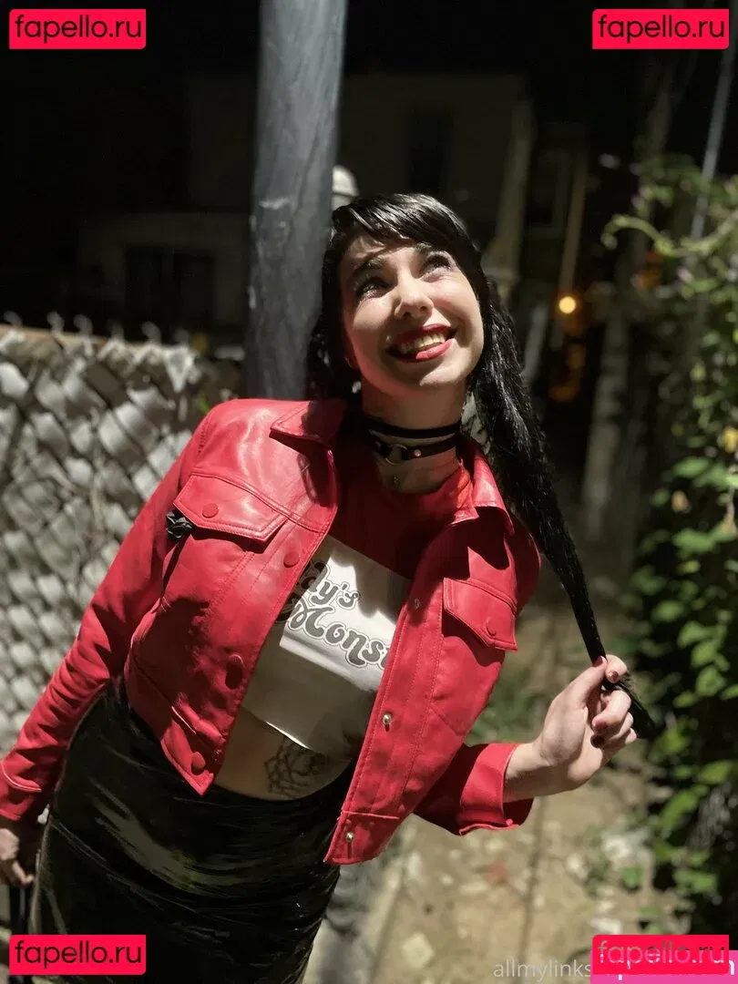 yubaba_yaga Onlyfans Photo Gallery 