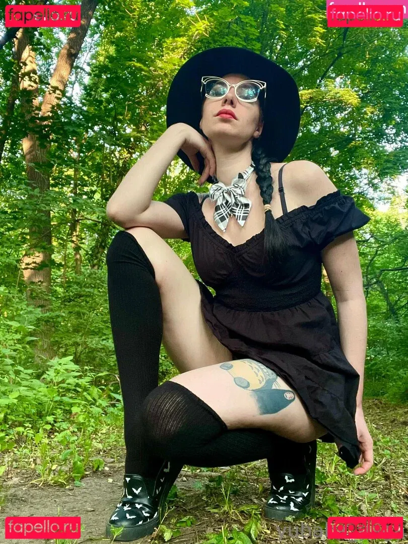 yubaba_yaga Onlyfans Photo Gallery 