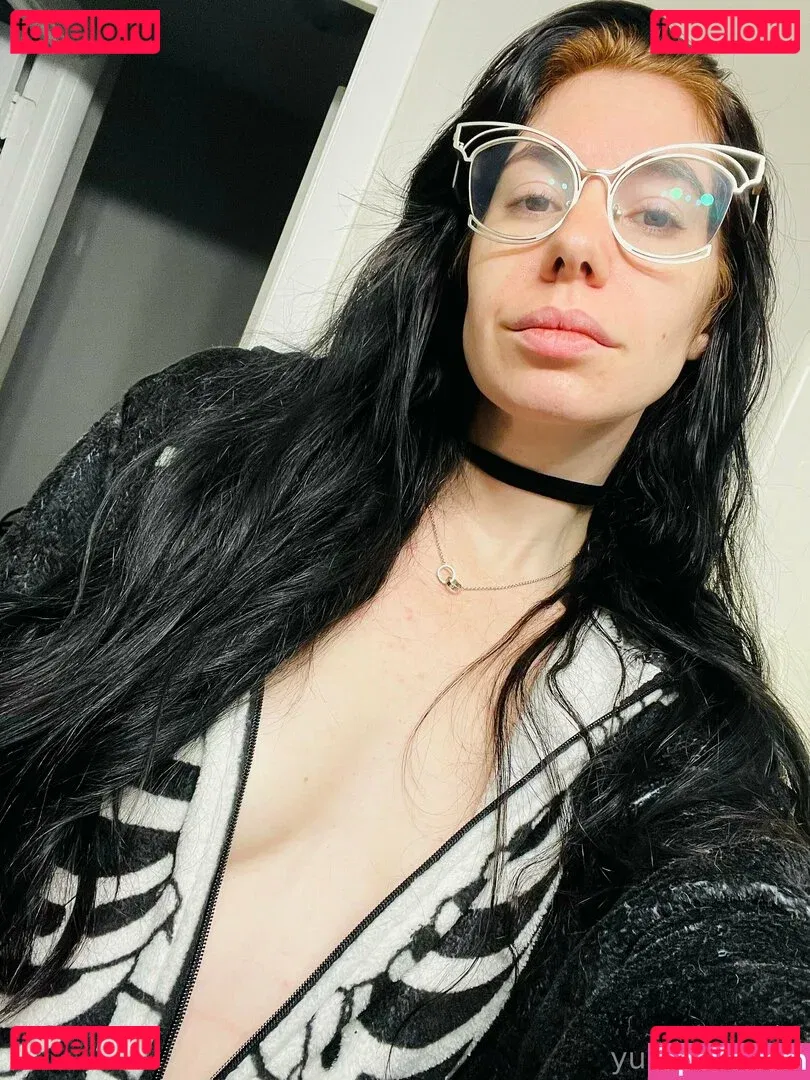 yubaba_yaga Onlyfans Photo Gallery 