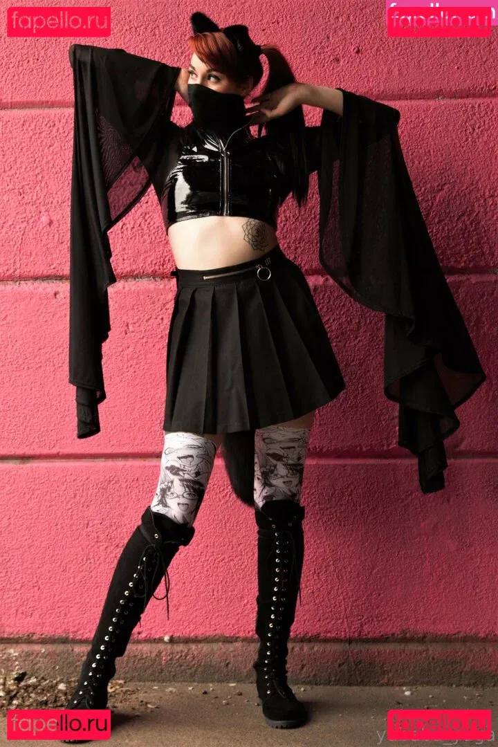 yubaba_yaga Onlyfans Photo Gallery 