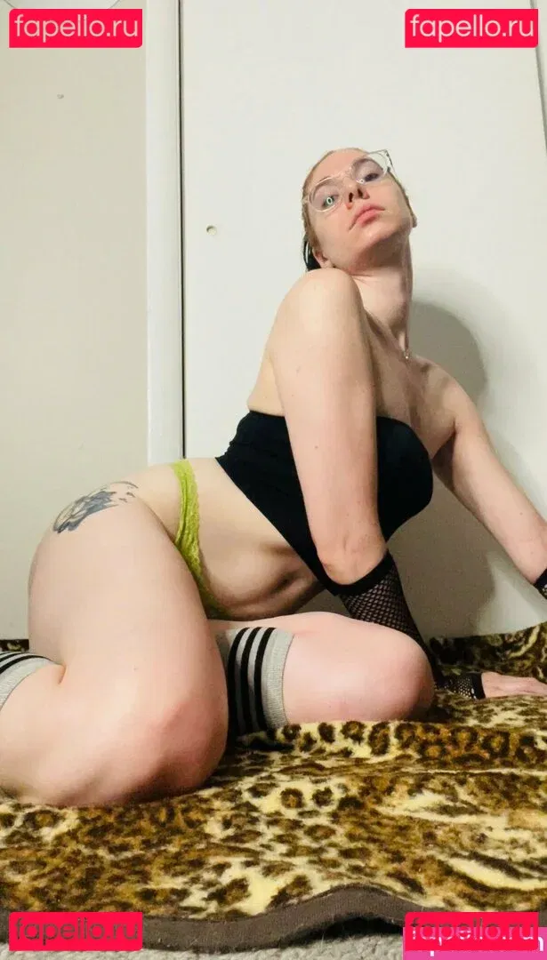 yubaba_yaga Onlyfans Photo Gallery 