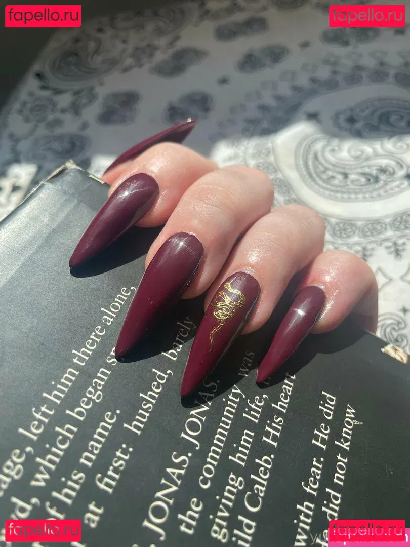 yubaba_yaga Onlyfans Photo Gallery 