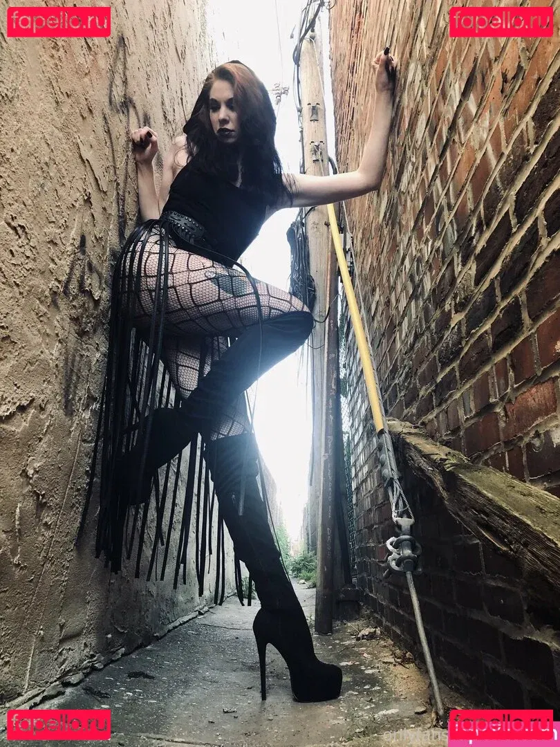 yubaba_yaga Onlyfans Photo Gallery 