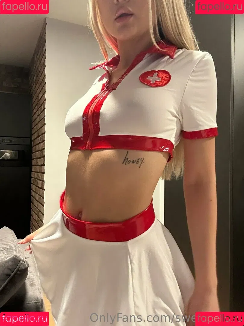 Kris Kiss Onlyfans Photo Gallery 