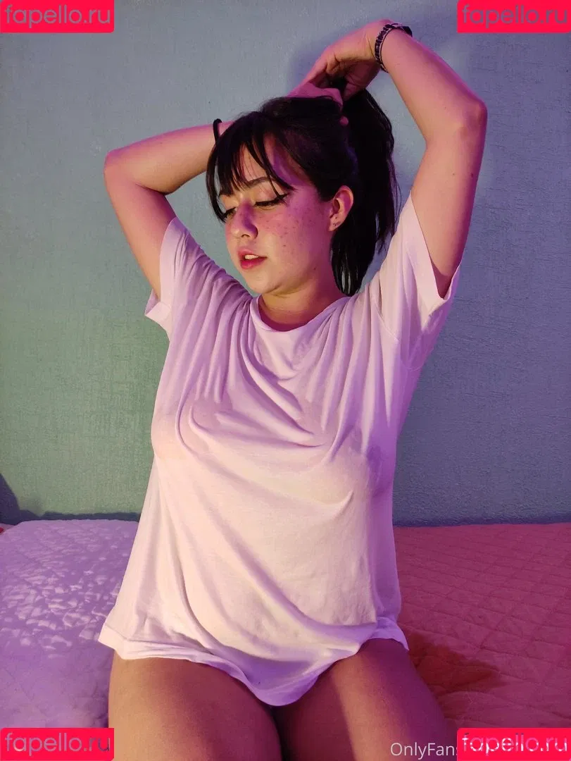 Baby Waifu Onlyfans Photo Gallery 