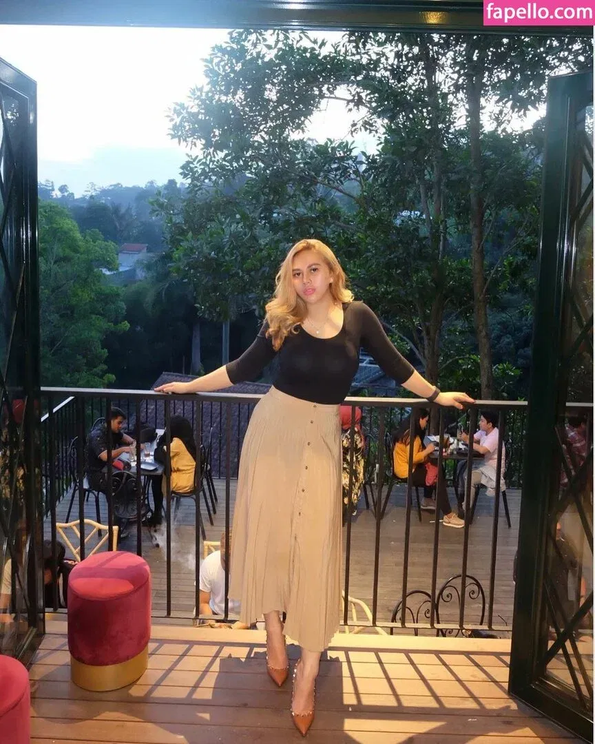 Renna Dyana Onlyfans Photo Gallery 