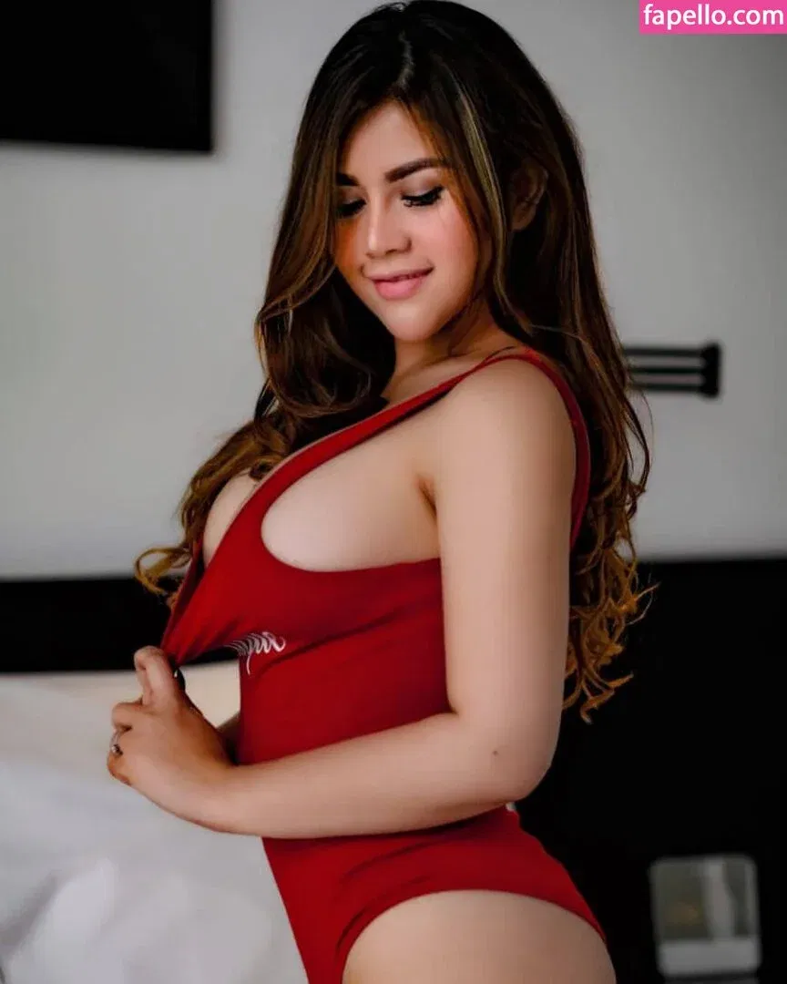 Renna Dyana Onlyfans Photo Gallery 