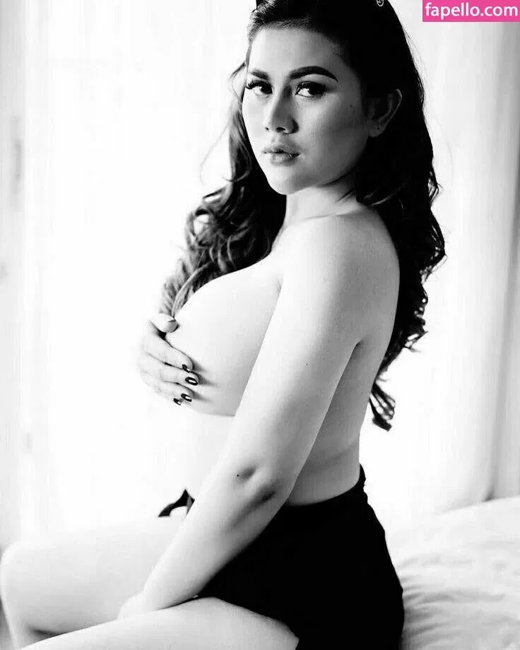 Renna Dyana Onlyfans Photo Gallery 