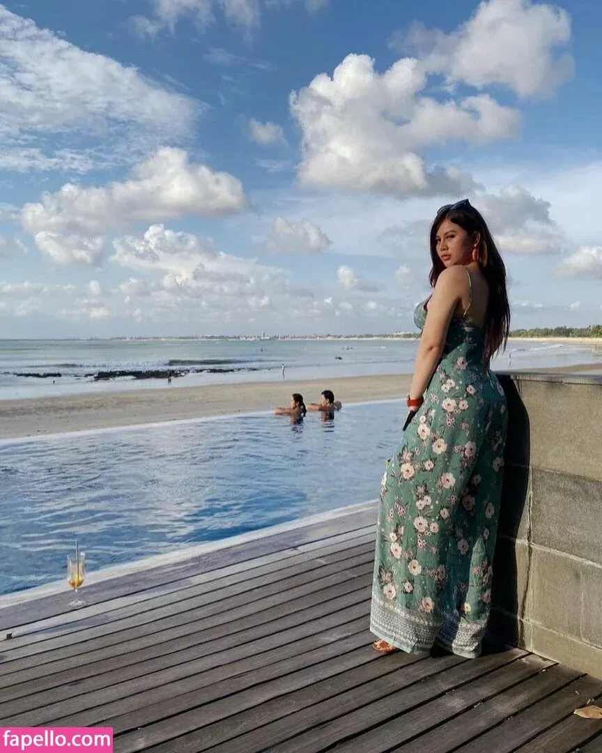 Renna Dyana Onlyfans Photo Gallery 