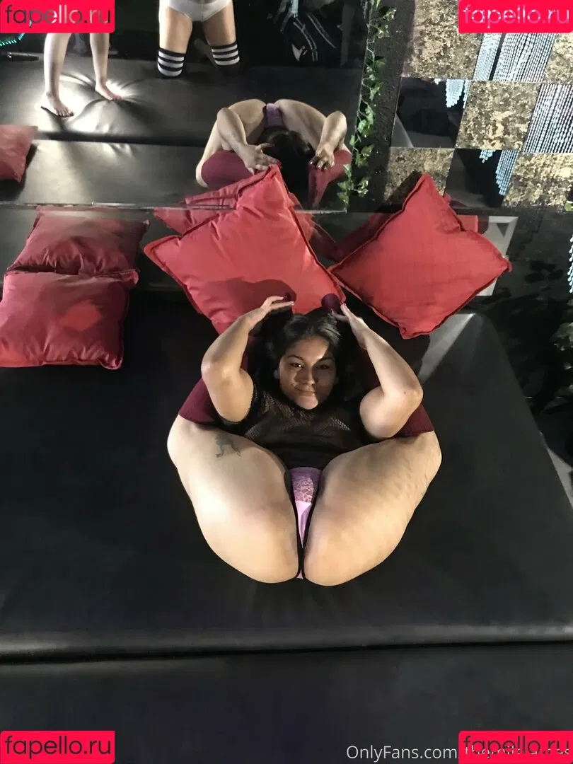 themilajames Onlyfans Photo Gallery 