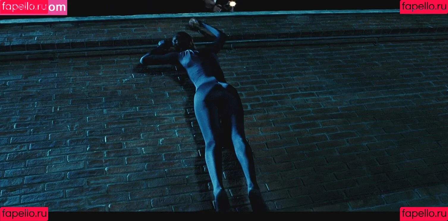 Zoe Saldana Onlyfans Photo Gallery 
