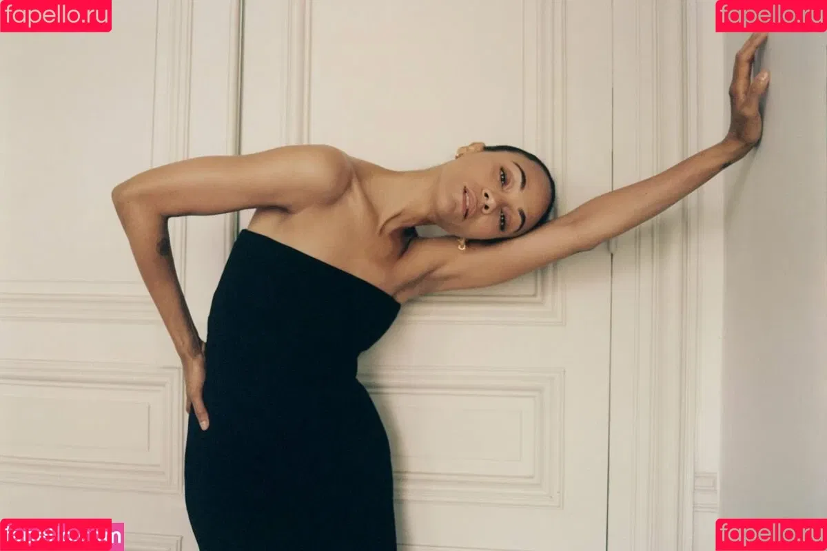 Zoe Saldana Onlyfans Photo Gallery 