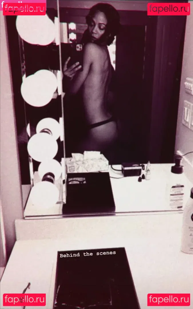 Zoe Saldana Onlyfans Photo Gallery 