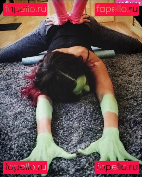 Zoe Saldana Onlyfans Photo Gallery 