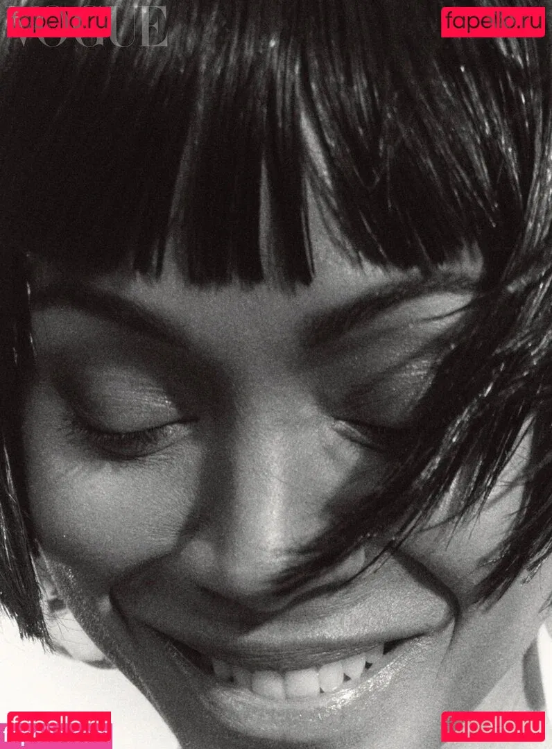 Zoe Saldana Onlyfans Photo Gallery 