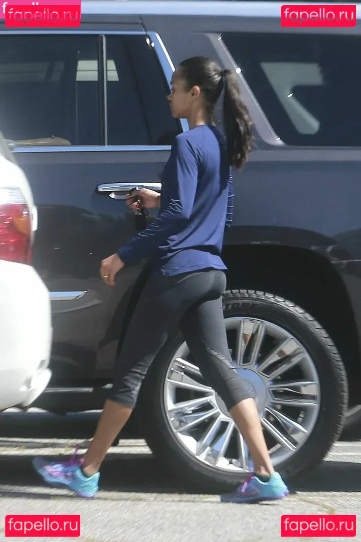 Zoe Saldana Onlyfans Photo Gallery 