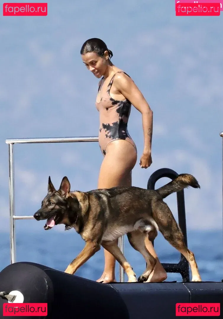 Zoe Saldana Onlyfans Photo Gallery 