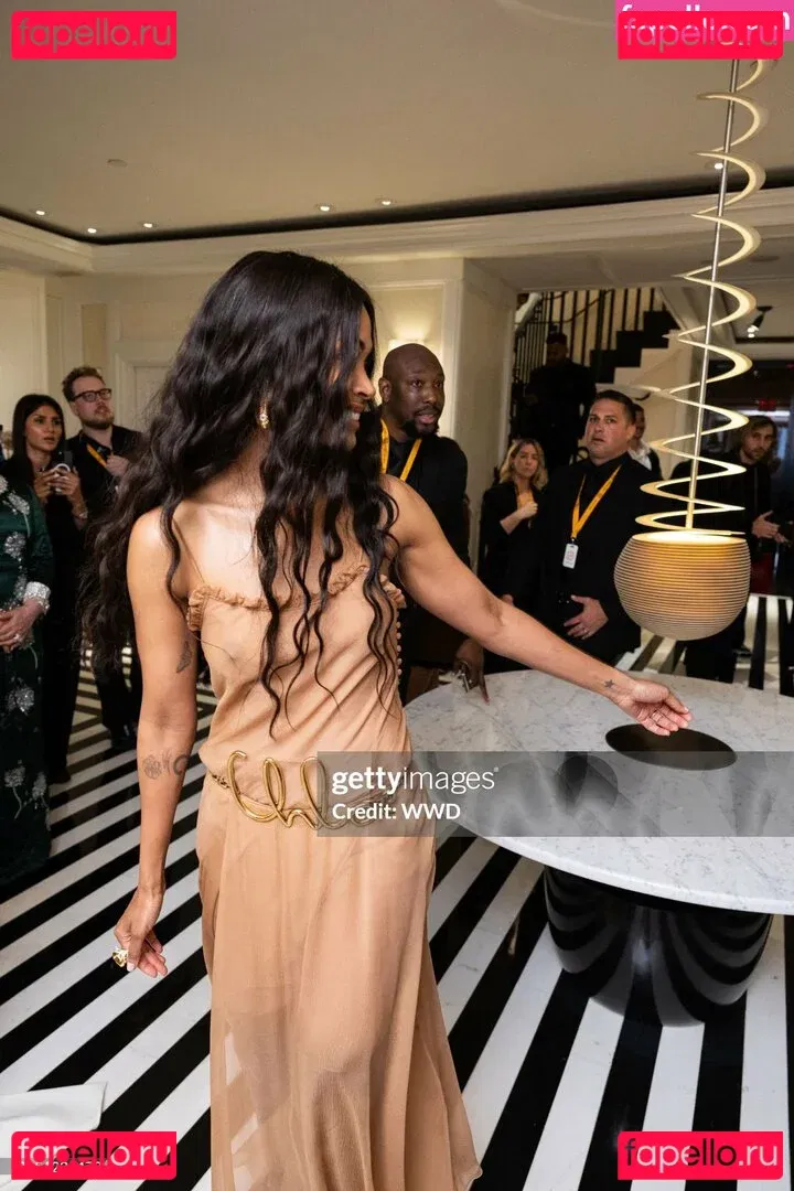 Zoe Saldana Onlyfans Photo Gallery 