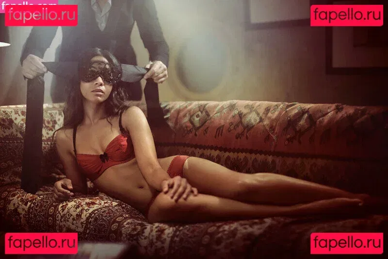 Zoe Saldana Onlyfans Photo Gallery 