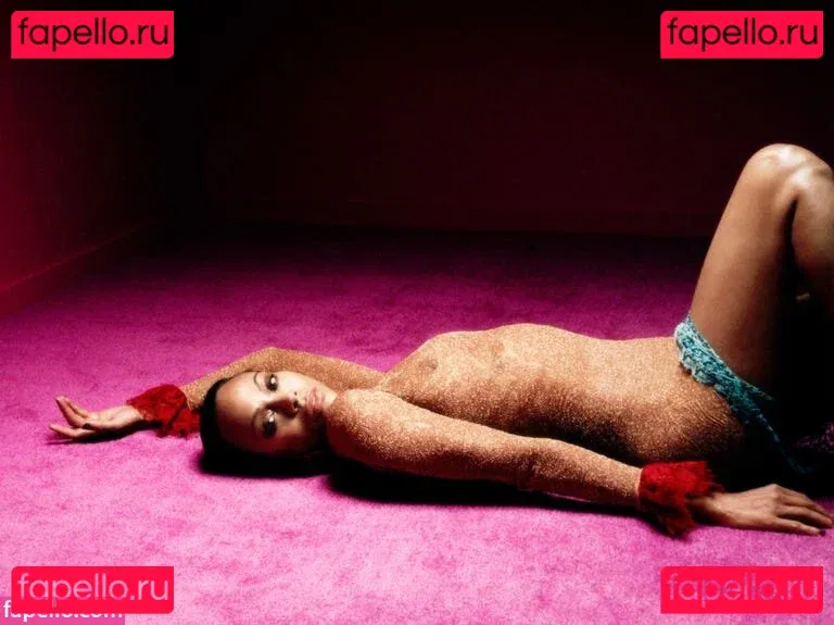 Zoe Saldana Onlyfans Photo Gallery 