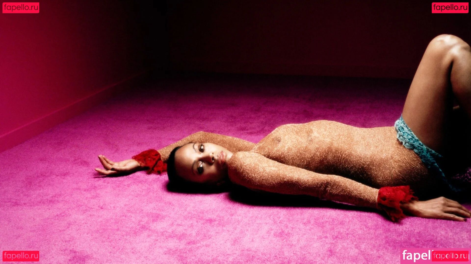 Zoe Saldana Onlyfans Photo Gallery 