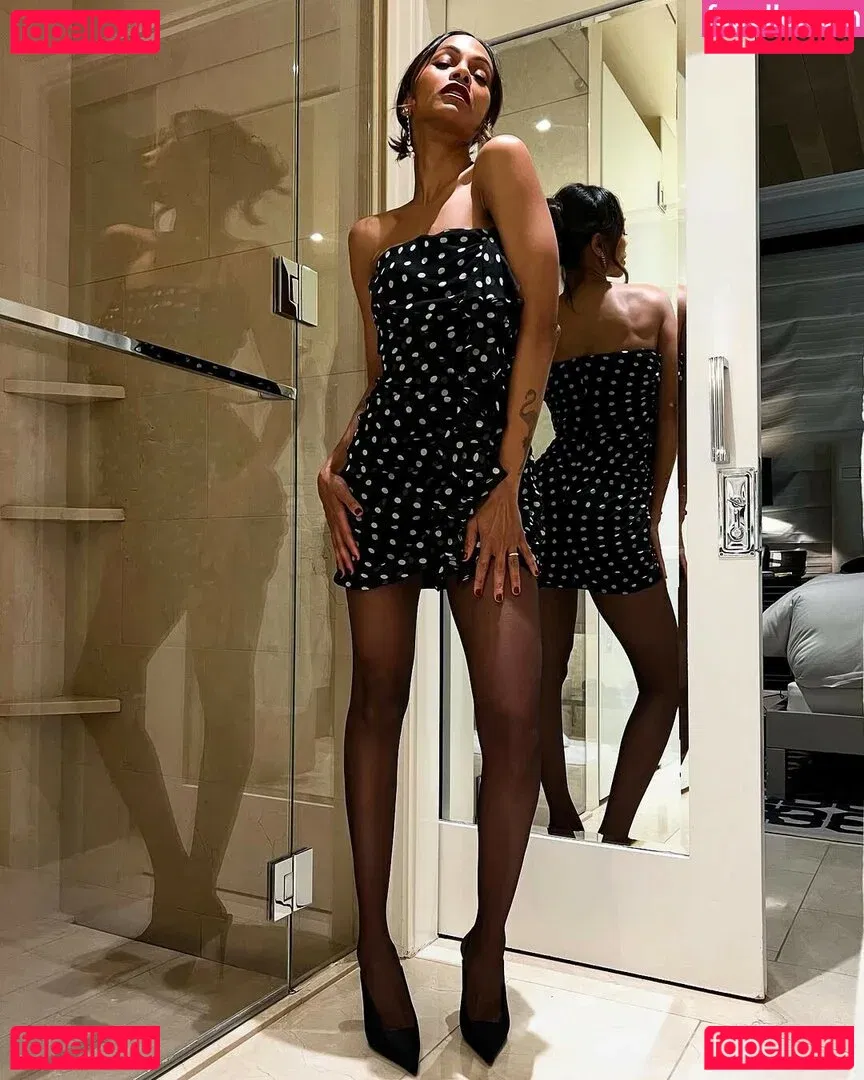 Zoe Saldana Onlyfans Photo Gallery 