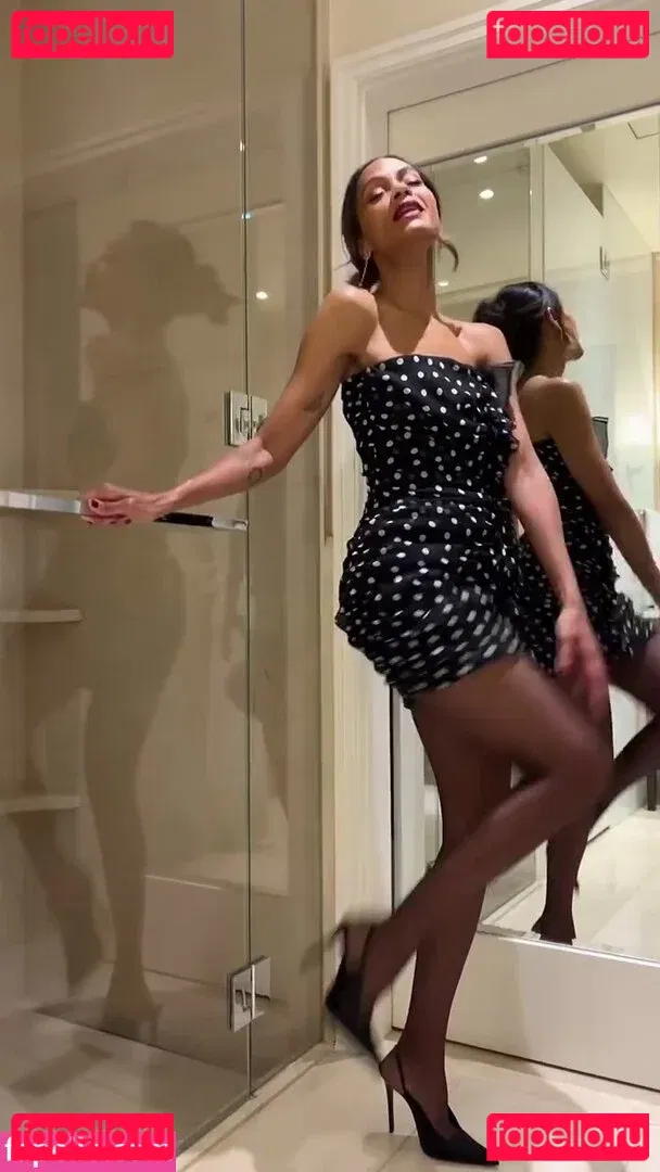 Zoe Saldana Onlyfans Photo Gallery 