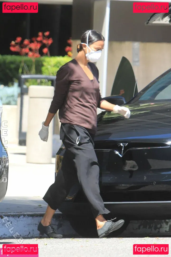 Zoe Saldana Onlyfans Photo Gallery 